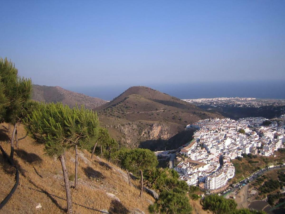 Beach And Mountains Frigiliana Exterior photo